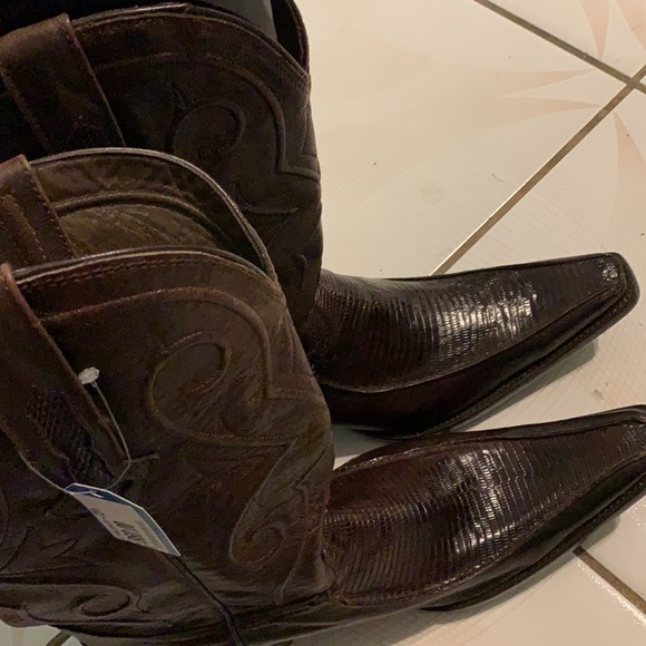 Bot - Picture 4 of 4